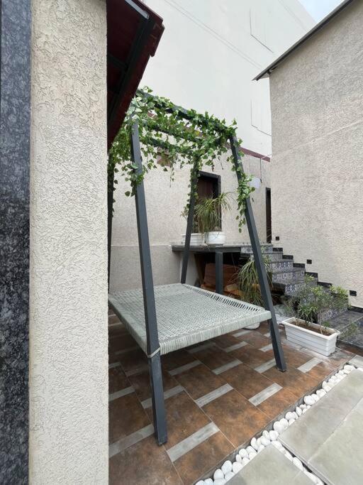 ג'איפור Saiba Outhouse- 4 Bed Room- Pool- Theatre- Partyhall- Garden & Terrace Sitting Area מראה חיצוני תמונה