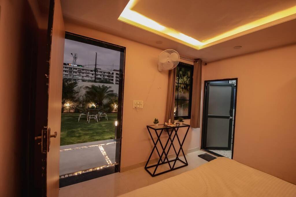 ג'איפור Saiba Outhouse- 4 Bed Room- Pool- Theatre- Partyhall- Garden & Terrace Sitting Area מראה חיצוני תמונה