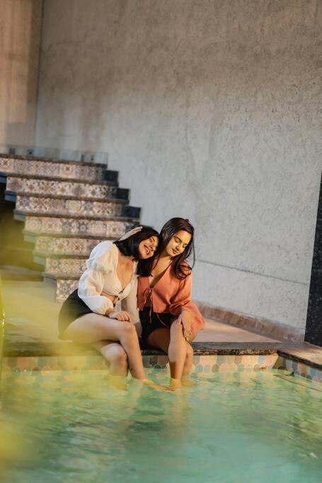 ג'איפור Saiba Outhouse- 4 Bed Room- Pool- Theatre- Partyhall- Garden & Terrace Sitting Area מראה חיצוני תמונה