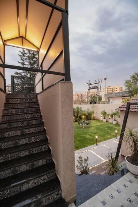ג'איפור Saiba Outhouse- 4 Bed Room- Pool- Theatre- Partyhall- Garden & Terrace Sitting Area מראה חיצוני תמונה